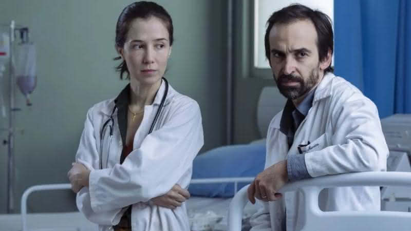 Marjorie Estiano e Julio Andrade na quinta temporada da série "Sob Pressão" - Globo/Victor Pollak