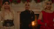 Vanessa Hudgens interpreta Margaret, Stacy e Fiona no longa - (Reprodução/Netflix)