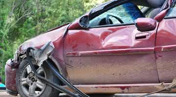Carros roubados colidiram em acidente de trânsito e criminosos acabaram presos - Netto Figueiredo/Pixabay