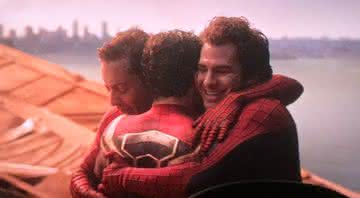 Tom Holland, Andrew Garfield e Tobey Maguire em “Homem-Aranha: Sem Volta Para Casa” - (Reprodução/Sony Pictures)