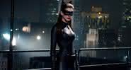 Anne Hathaway como Mulher-Gato no filme Batman: O Cavaleiro das Trevas Ressurge - Divulgação/Warner