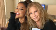 Ariana Grande e Barbra Streisand nos bastidores do show em Chicago. Reprodução/Instagram