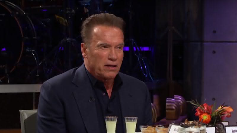 Arnold Schwarzenegger no programa de James Corden - YouTube/The Late Late Show