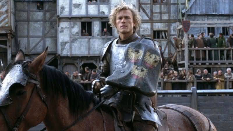 Ator de "Coração de Cavaleiro" compartilha fotos inéditas de Heath Ledger no set do filme - Divulgação/Columbia Pictures