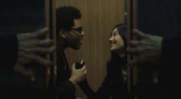 The Weeknd e Jung Ho-yeon no clipe de "Out of Time" - Divulgação