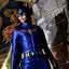 "Batgirl": Diretor posta foto de cena inédita com Leslie Grace e Michael Keaton