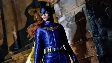 "Batgirl": Diretor posta foto de cena inédita com Leslie Grace e Michael Keaton - Divulgação/Warner Bros