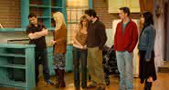Cena do último episódio da série Friends, que foi ao ar há 16 anos - Warner Bros.