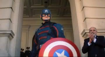 Primeiro episódio de "Falcão e o Soldado Invernal" apresentou um novo Capitão América. Mas quem é ele? - Reprodução/Marvel Studios