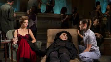 Viggo Mortensen, Léa Seydoux e Kristen Stewart em "Crimes of the Future" - Divulgação/NEON