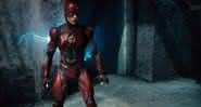 Andy Muschietti revela detalhes do novo uniforme do Flash - Divulgação/Warner Bros. Pictures