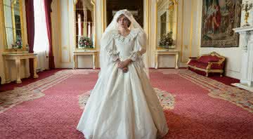 Emma Corrin como Princesa Diana em "The Crown" - Reprodução/Netflix