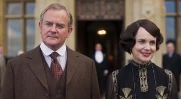 Hugh Bonneville e Elizabeth McGovern no trailer do filme de Downton Abbey. Crédito: Reprodução/YouTube