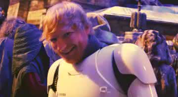 Ed Sheeran aparece como stormtrooper no set de Star Wars: ator deve fazer participação especial no novo filme da saga - YouTube