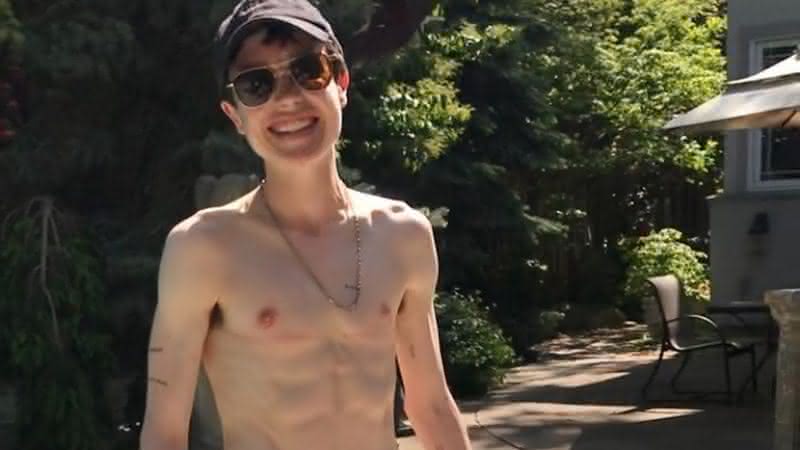 Elliot Page aparece sem camisa pela primeira vez desde transição - Reprodução/Instagram