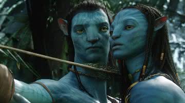 O diretor James Cameron revelou alguns detalhes de “Avatar 3”, fazendo web criar especulações sobre o enredo. - Reprodução/20th Century Studios