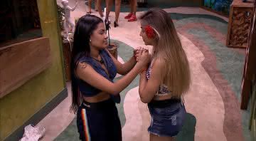 Flayslane e Gabi Martins em conversa no Big Brother Brasil 20 - Gshow