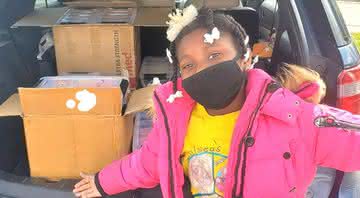 Chelsea Phaire criou uma organização aos dez anos de idade e, durante a pandemia de coronavírus, já distribuiu mais de 1,5 mil kits de arte para crianças - Instagram