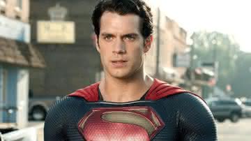 Henry Cavill não teria assinado ainda contrato com a Warner e oficializado seu retorno como Superman ao Dc Universe - Reprodução: Warner Bros. Pictures
