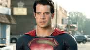 Henry Cavill não teria assinado ainda contrato com a Warner e oficializado seu retorno como Superman ao Dc Universe - Reprodução: Warner Bros. Pictures