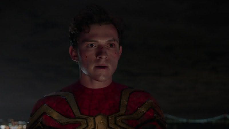 Tom Holland reprisa o papel de Peter Parker em “Homem-Aranha: Sem Volta Para Casa” - (Reprodução/Sony Pictures)