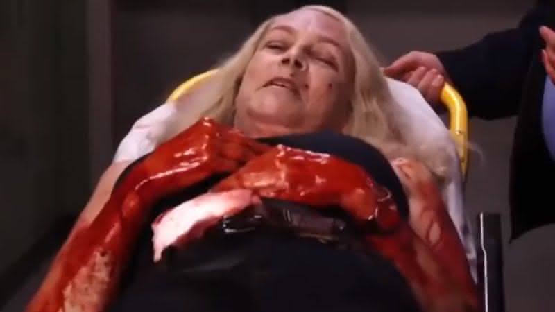 Jamie Lee Curtis como Laurie Strode nos bastidores de Halloween Kills - YouTube