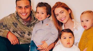 Jonathan Couto e Sarah Poncio são casados há quase 4 anos e têm três filhos - Instagram