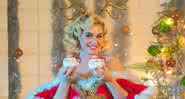 Katy Perry em foto de divulgação de Cozy Little Christmas - Instagram