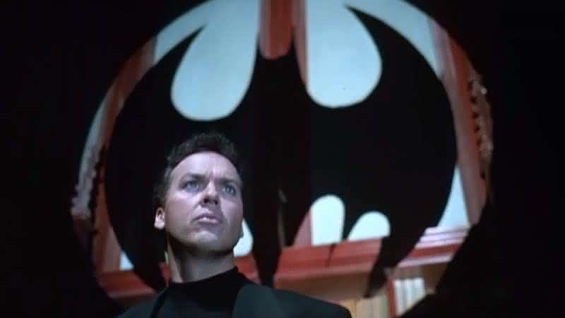 Michael Keaton em Batman: O retorno - YouTube