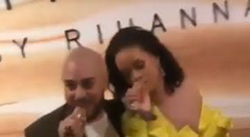 A cantora Rihanna canta na festa de lançamento da sua linha de cosméticos - Reprodução/YouTube