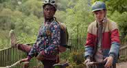Os atores Ncuti Gatwa e Asa Butterfield em 'Sex Education'. - Sam Taylor/Netflix