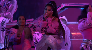 Ariana Grande apresentando '7 Rings' no Billboard Music Awards 2019. - Reprodução/VEVO