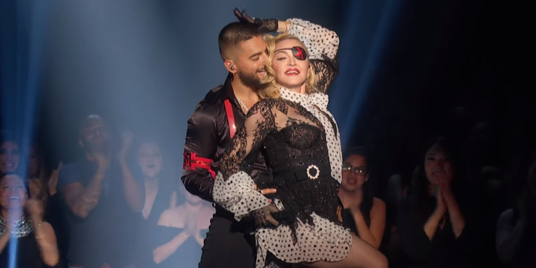 Maluma e Madonna apresentando 'Medellín' no Billboard Music Awards 2019. - Reprodução/VEVO
