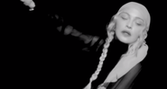 Madonna no clipe de 'I Rise'. - Reprodução/VEVO