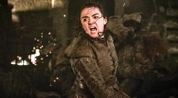 Arya (Maisie Williams) em sua luta na Batalha de Winterfell em 'Game of Thrones' - Divulgação/HBO