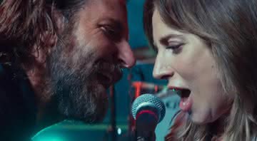 Bradley Cooper e Lady Gaga, cantando 'Shallow', em 'Nasce Uma Estrela' - Divulgação/Youtube