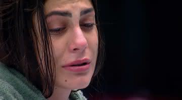 Mari Gonzalez chora por estar no paredão - Globo