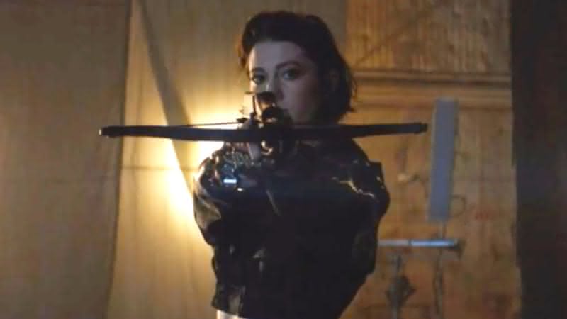 Mary Elizabeth Winstead interpreta a Caçadora em Aves de Rapina: Arlequina e sua Emancipação Fantabulosa - Warner Bros./DC Films