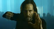 "Matrix 4": Novas imagens mostram briga entre Keanu Reeves e Yahya Abdul-Mateen II - Divulgação/Warner Bros.