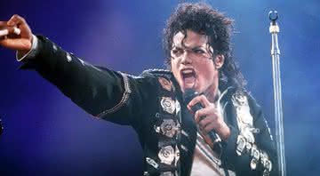 Michael Jackson durante um show em Nova York, 1998 - YouTube