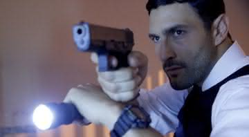 Noah Mills na série The Enemy Within - NBC