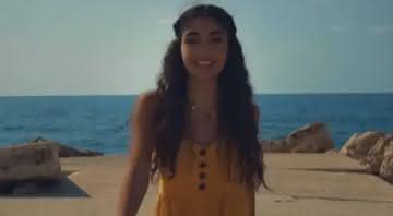 Nour Ardakani no clipe de "Habibi", primeira música da cantora com o Now United - Reprodução/YouTube