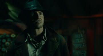Bradley Cooper interpreta trapaceiro no longa - (Divulgação/20th Century Studios)