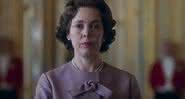 Olivia Colman como a Rainha Elizabeth II em The Crown - Reprodução/YouTube