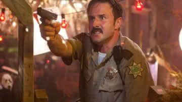 "Pânico 2" teria Xerife Dewey como assassino em final "engana bobo" - Divulgação/Paramount Pictures