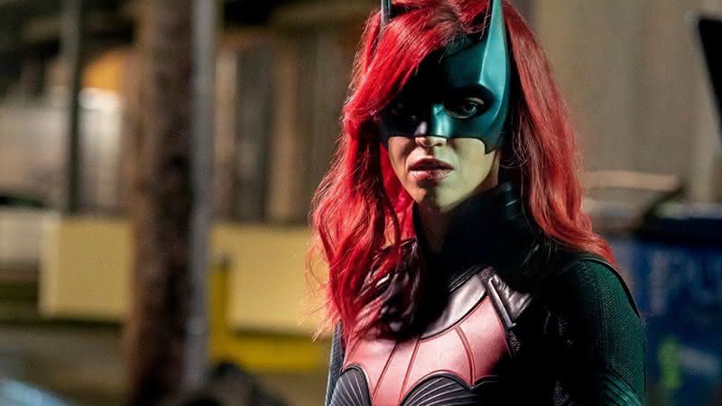 Atriz denunciou posturas abusivas da equipe da série "Batwoman" - (Divulgação/CW)