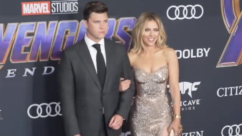 Scarlett Johansson e seu noivo, Colin Jost - YouTube