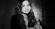 Selena Gomez em clipe de faixa de Rare - Youtube