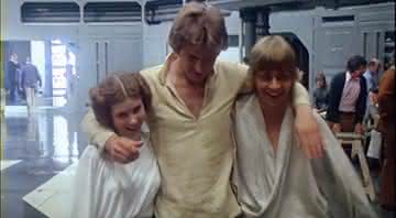 Cena do trailer especial de Star Wars: Ascensão Skywalker com Carrie Fisher, Harrison Ford e Mark Hammil - YouTube