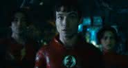 Nos cinemas, Barry Allen é vivido por Ezra Miller - (Reprodução/Warner Bros.)